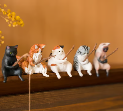 5-Piece Mini Resin Cat Figurines - Cute Cartoon Desk Decor