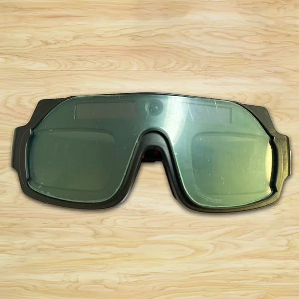 🛠️ Hot Deal ! – Solar Auto-Darkening Welding Goggles – Eye Protection with Smart Light Control