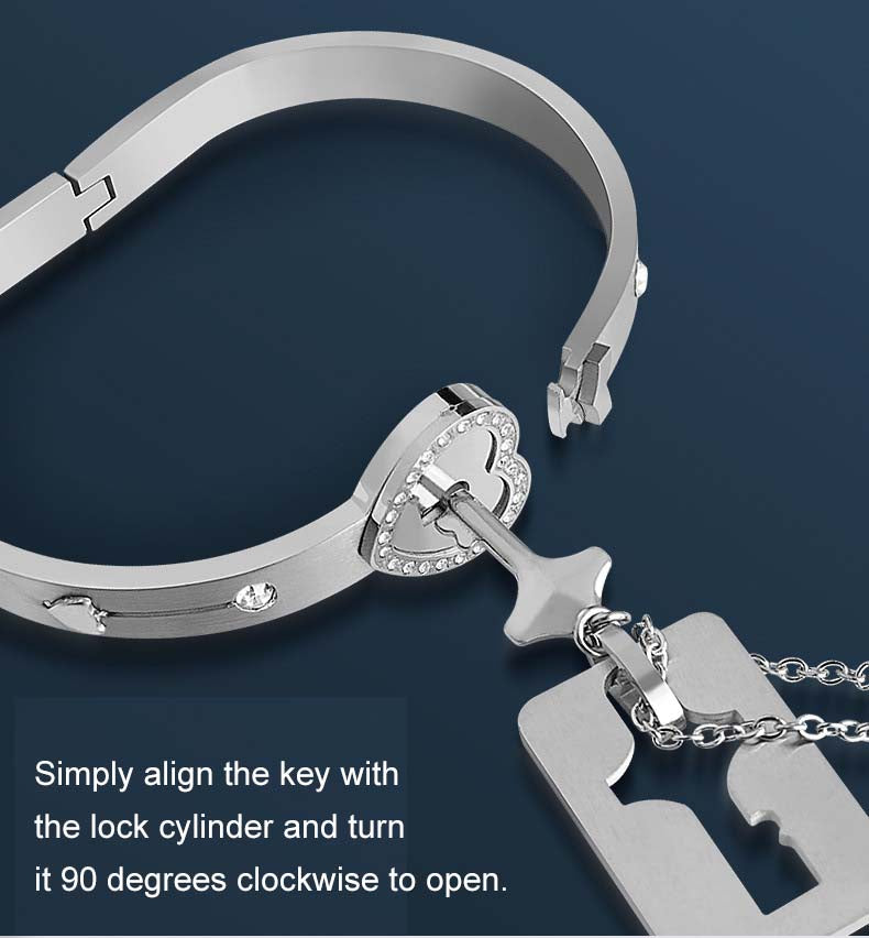 Lock Projection Diamond Bracelet and Key Necklace Set