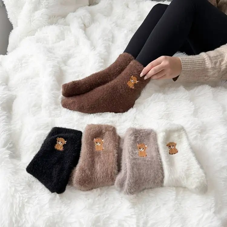 💕Warm Winter Sale 50% Off🐮5 Pairs Fuzzy Highland Cow Socks