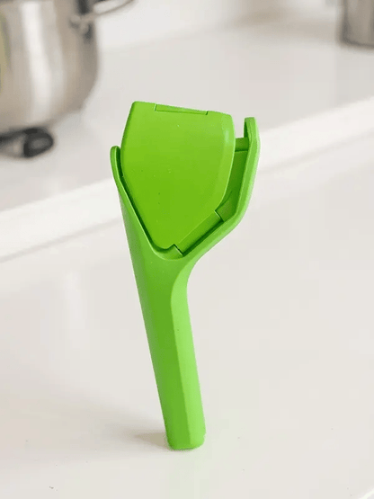 🍋 Squeeze Freshness Instantly  ✨ Ultimate Lemon Squeezer – For Effortless, Mess-Free Juicing All Day! 🍊