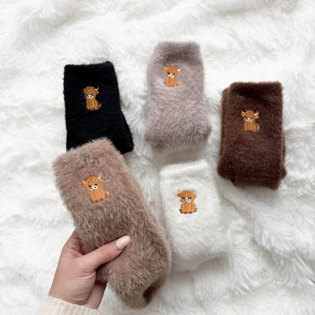 💕Warm Winter Sale 50% Off🐮5 Pairs Fuzzy Highland Cow Socks
