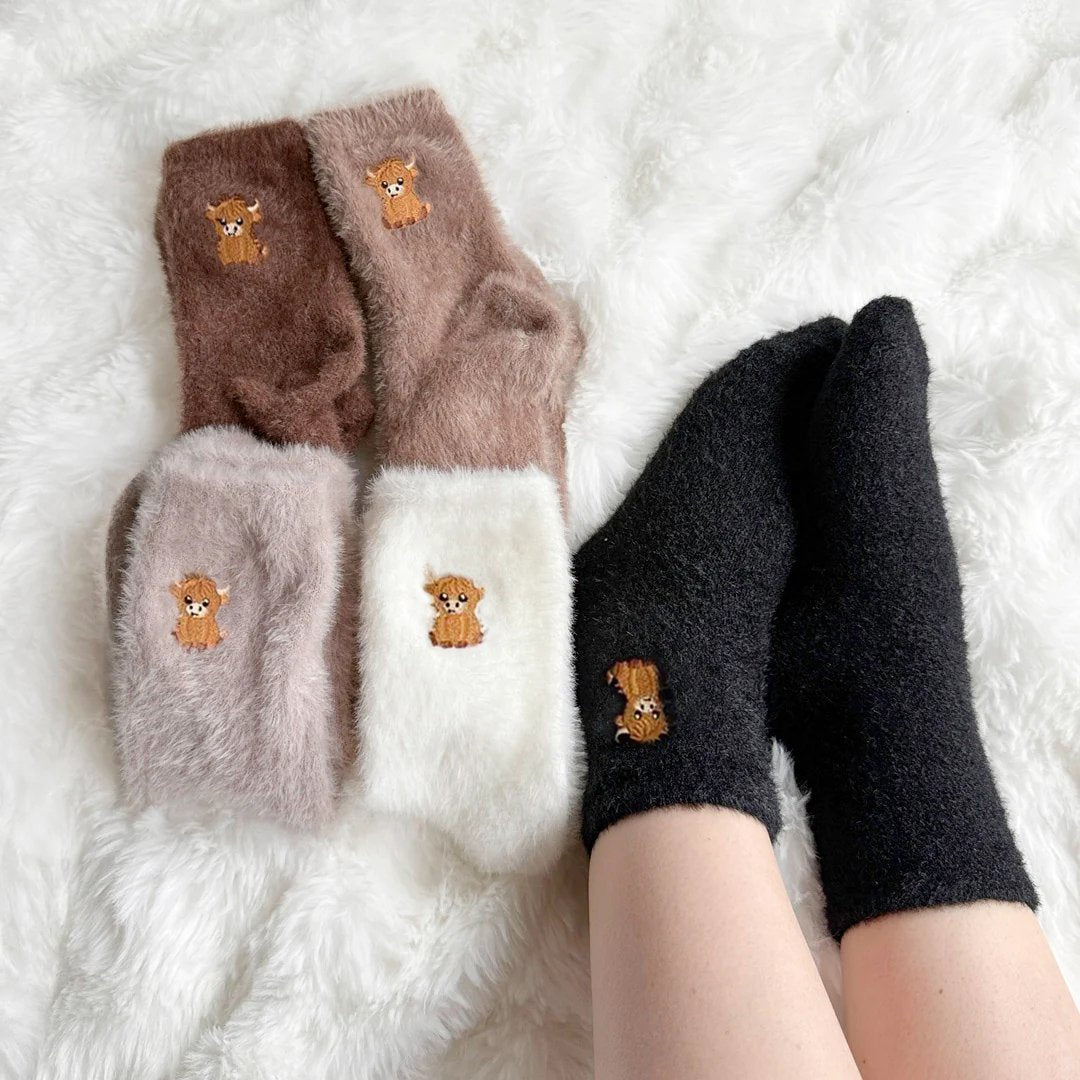 💕Warm Winter Sale 50% Off🐮5 Pairs Fuzzy Highland Cow Socks