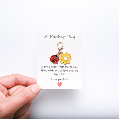 ✨Crafted by Hand-10 Sets Hug Favors(🦋Butterfly, Ladybird, Flower, Bee)