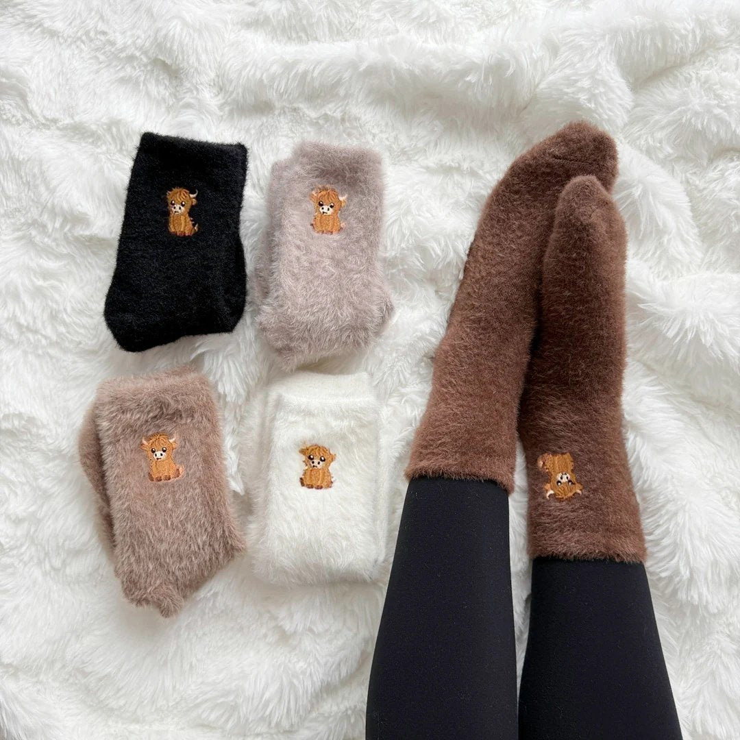 💕Warm Winter Sale 50% Off🐮5 Pairs Fuzzy Highland Cow Socks